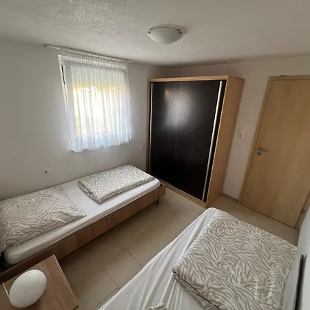 Mandarina Apartment *