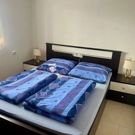 Apartment Mandarina Vrsi