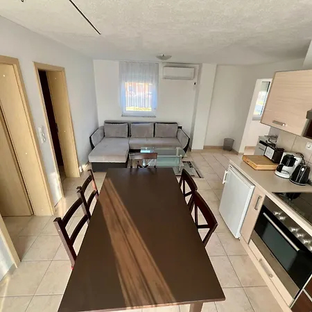Mandarina Apartment