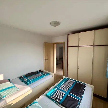 Mandarina Apartment *