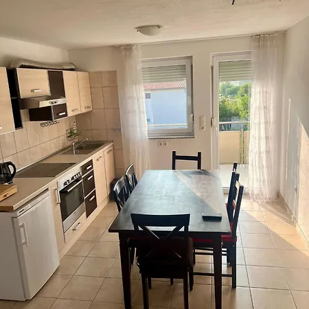Apartment Mandarina *