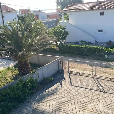 Mandarina Apartment
