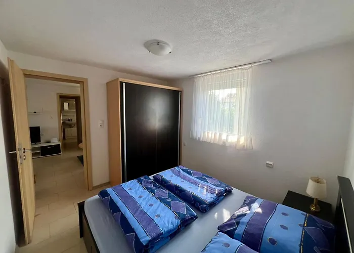 Mandarina * فرسي